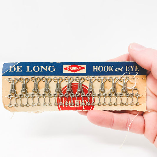 De Long Hooks and Eyes