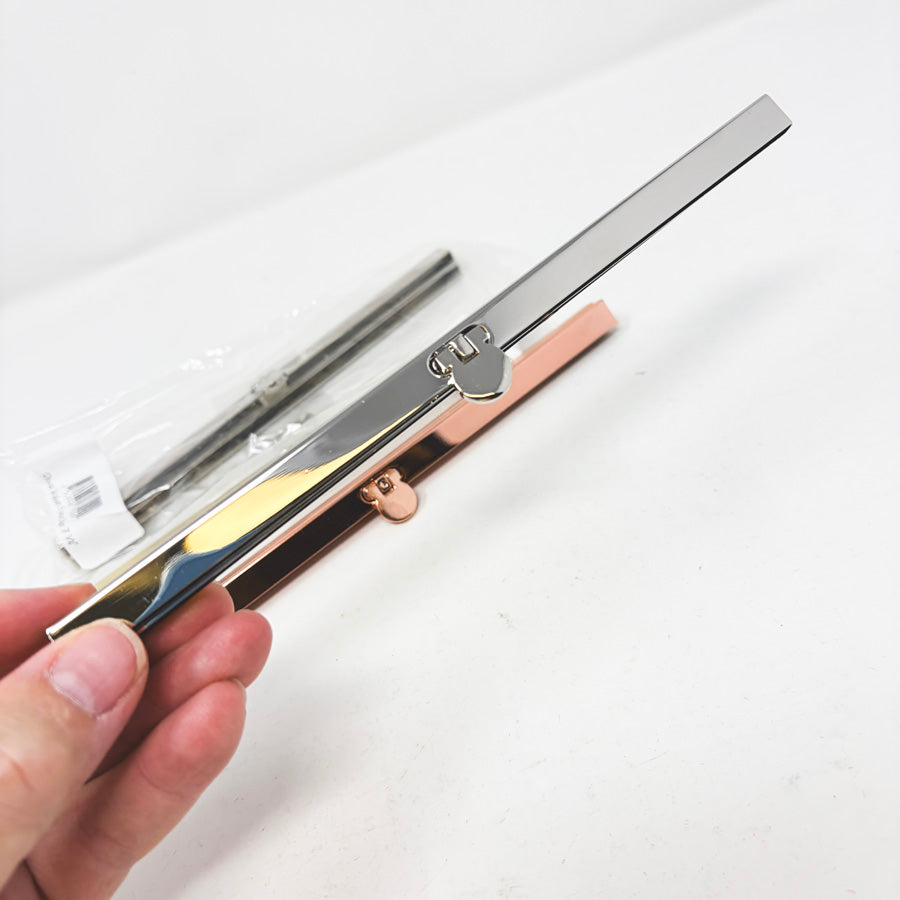 7.5" Diva Wallet Frame (1)
