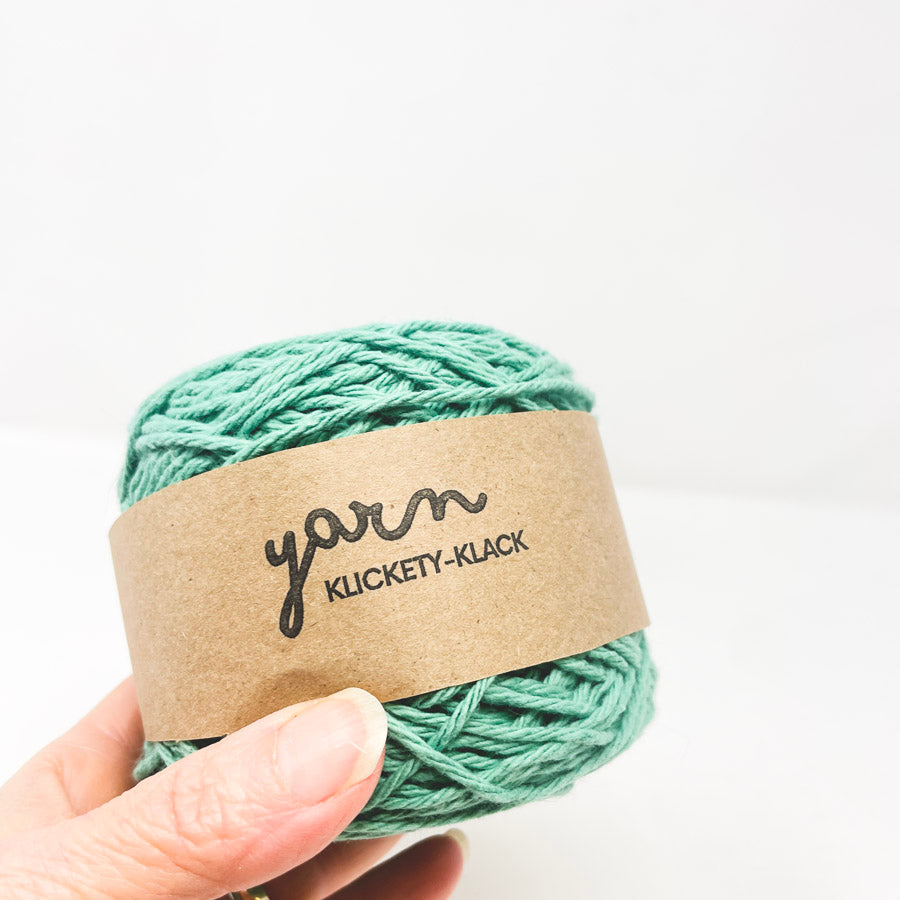 Unmarked Green Cotton Yarn (1)