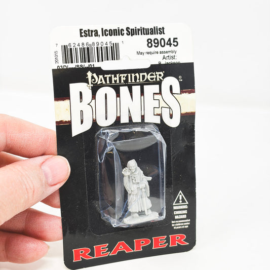 Estra, Iconic Spiritualist/Reaper Pathfinder Bones Miniature