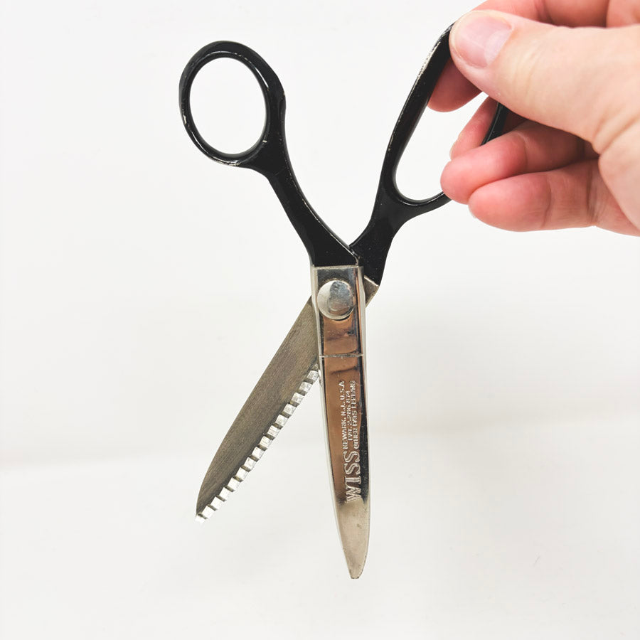 Wiss Pinking Shears - Black Handle
