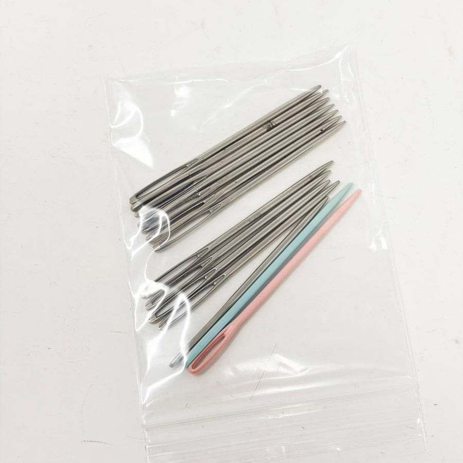 Small Bag of Yarn Needles
