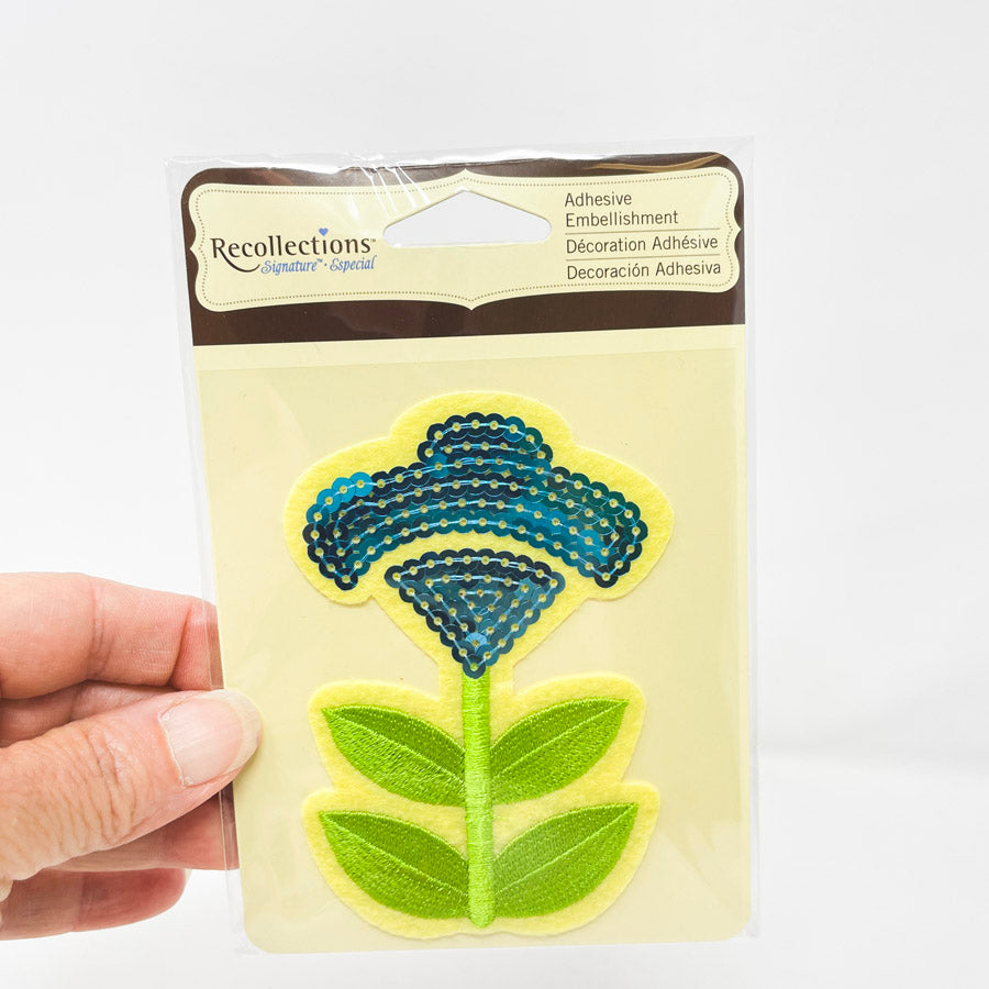 Recollections Flower Sequin Adhesive Embellishment (1)