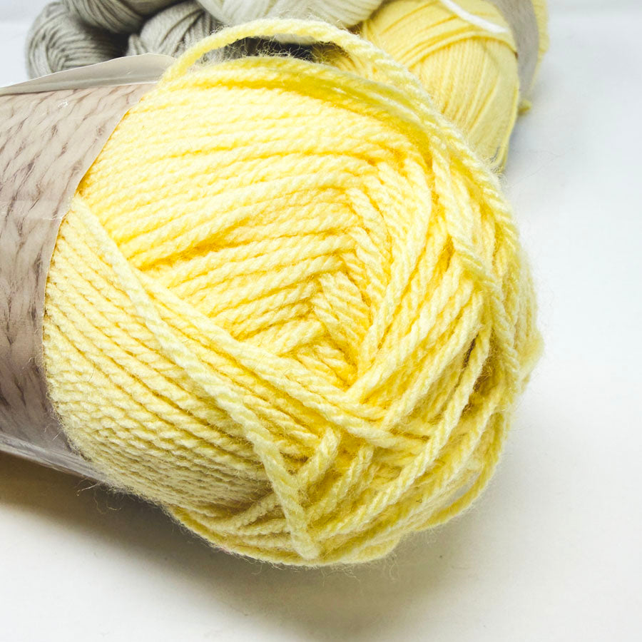 4 Seasons Marvel 8 Ply Yarn (1)