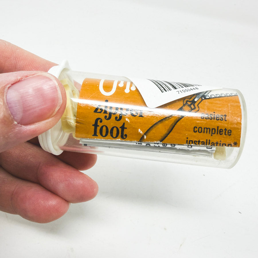 Unique Plastic Zipper Foot