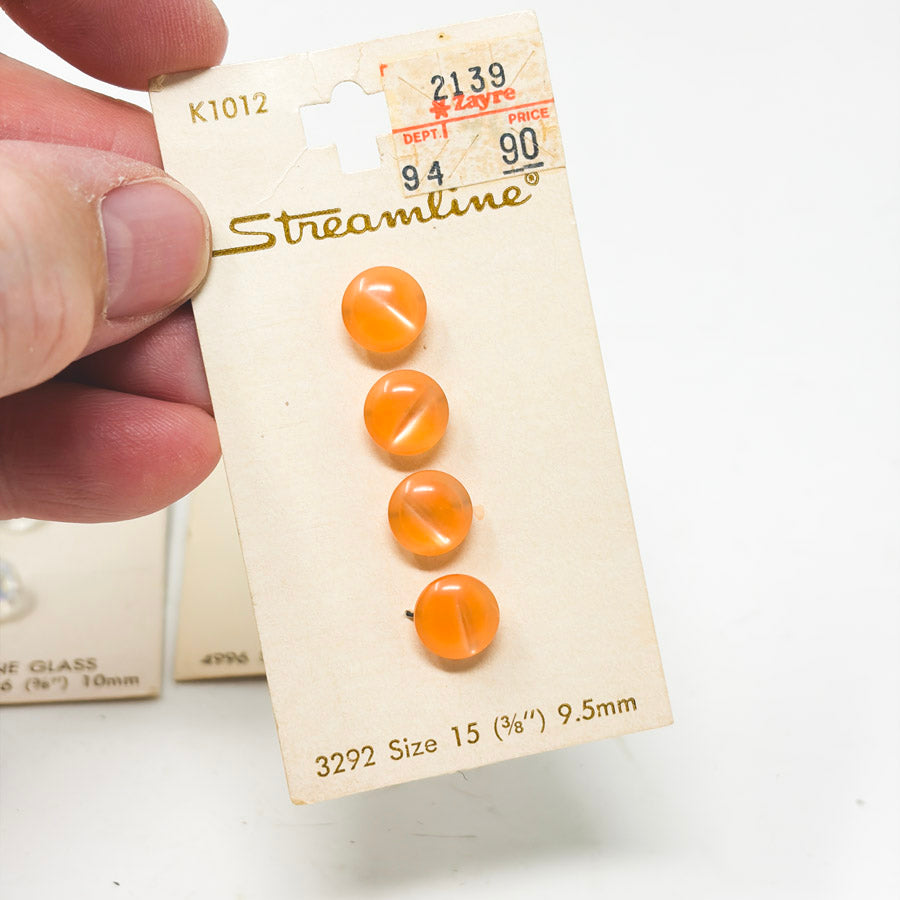 Carded Streamline Buttons
