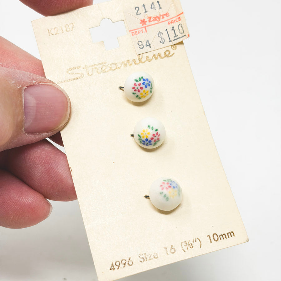 Carded Streamline Buttons