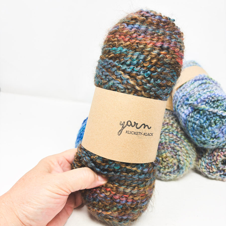 No Label Yarn (Lion Brand Homespun?) (1)
