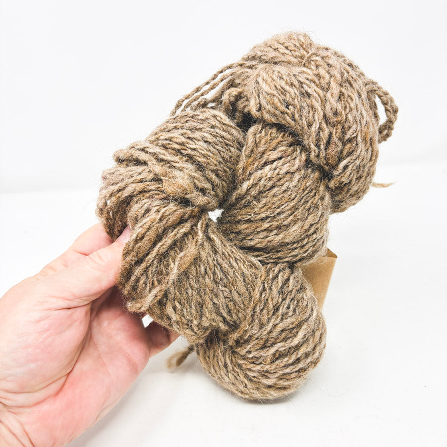 No Label Yarn Natural - Handspun?