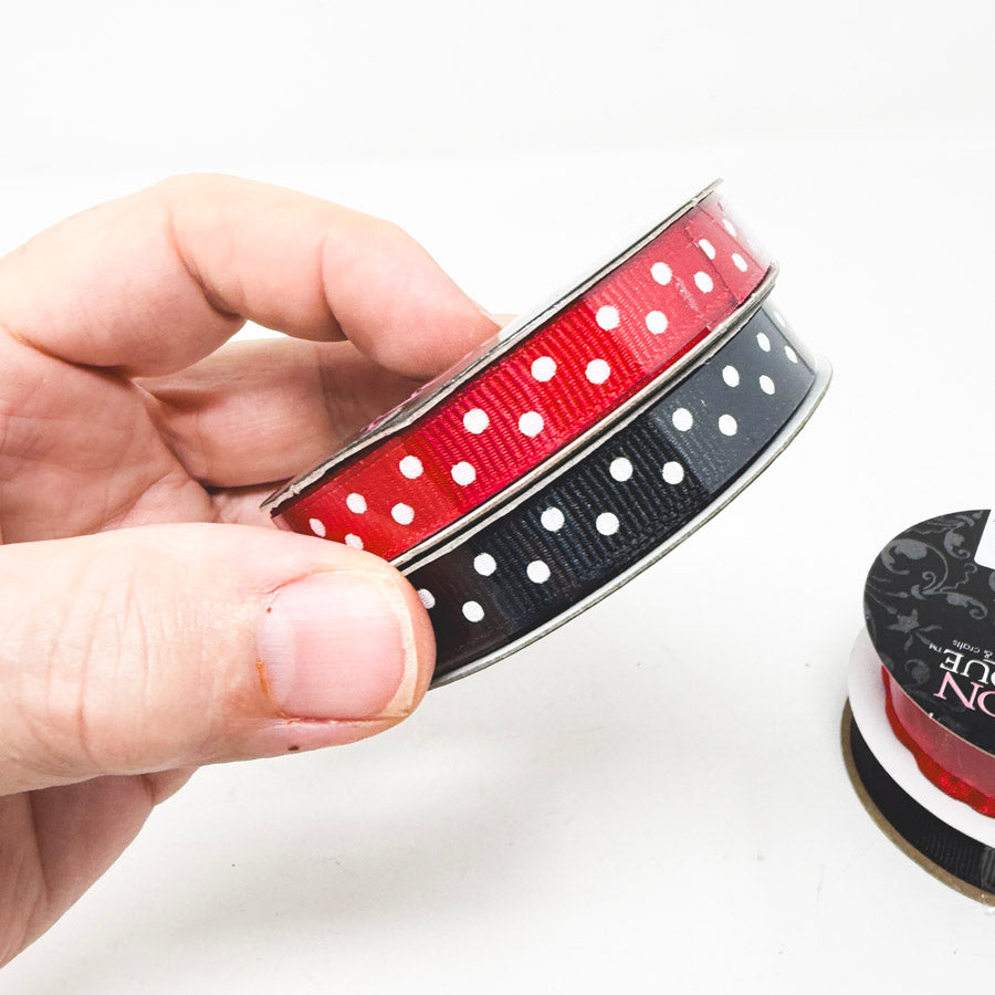 Black and Red Fly Ribbon Tower
