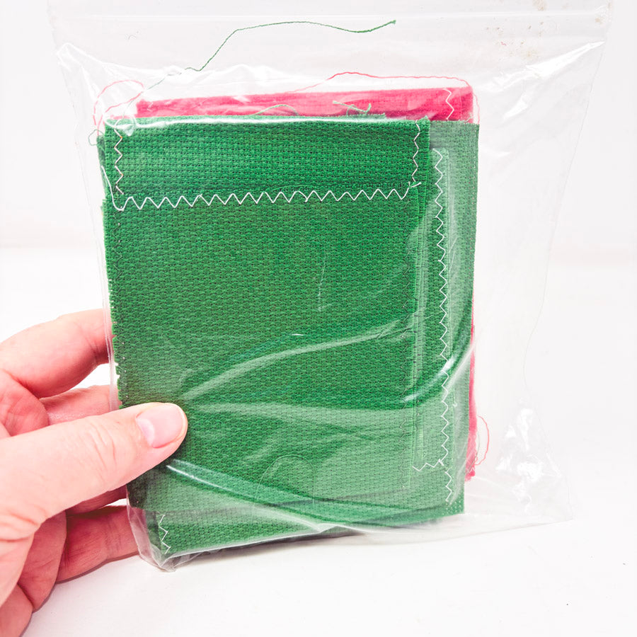 Bundle of Aida in Red and Green