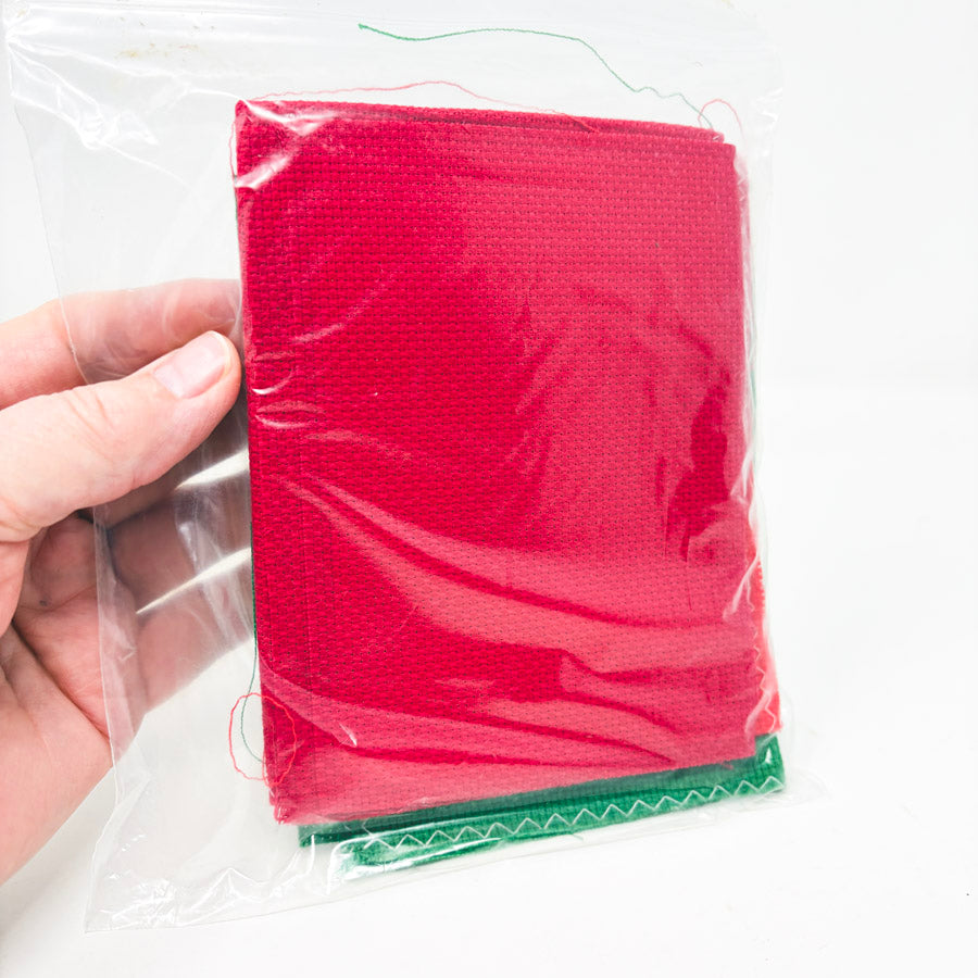 Bundle of Aida in Red and Green
