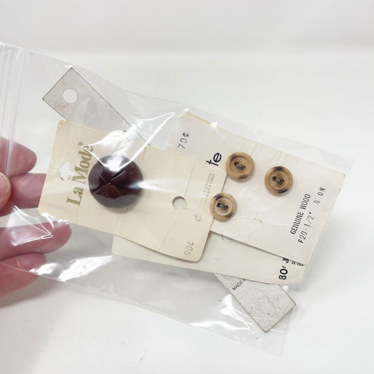 Bundle of 12 Assorted Buttons