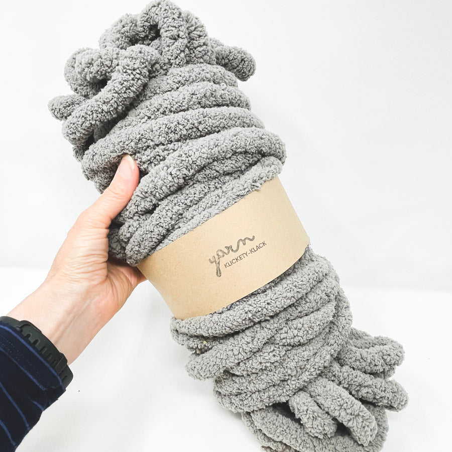 Super Chunky Gray Chenille Blanket Yarn (1)