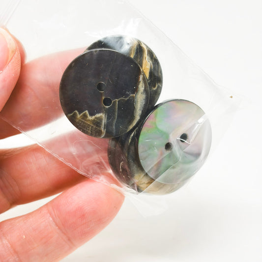 Clamshell Button Bundle