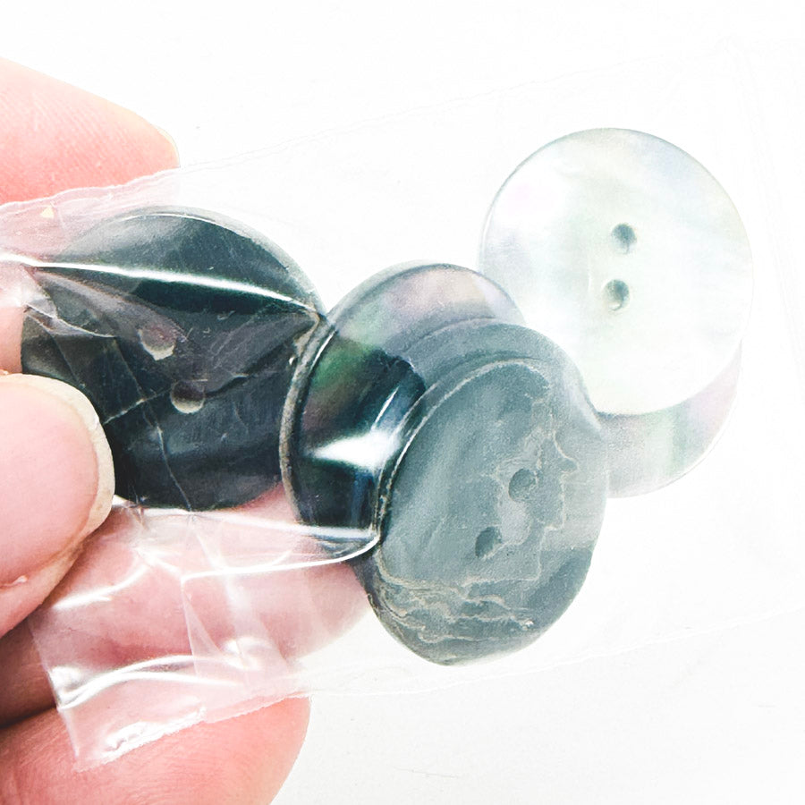 Clamshell Button Bundle
