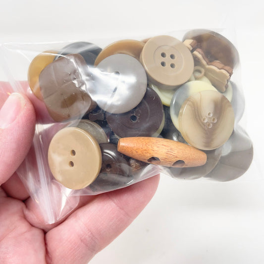 Bundle of Vintage Assorted Buttons
