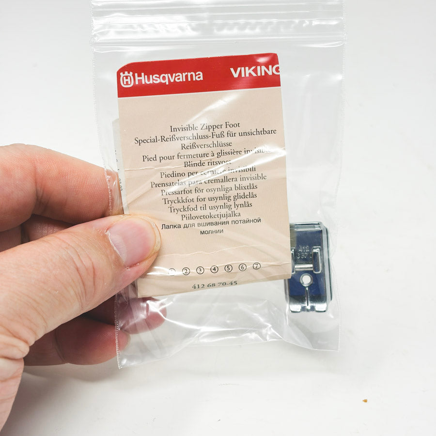 Husqvarna Viking Metal Invisible Zipper Foot (412 68 70-45)