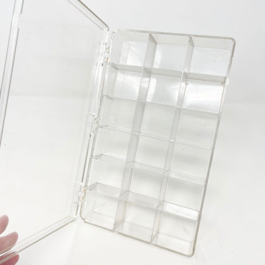 18 Compartment Hard Plastic Thread Storage Box