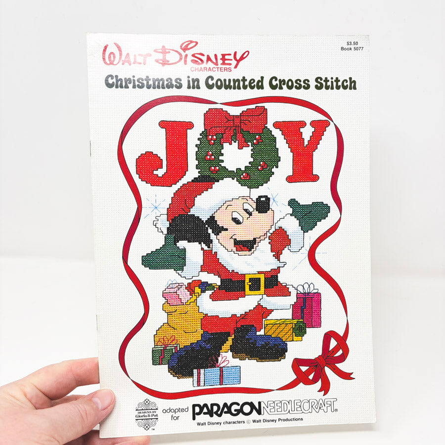 Designs By Gloria & Pat- Walt Disney Characters Christmas in Counted Cross Stitch
