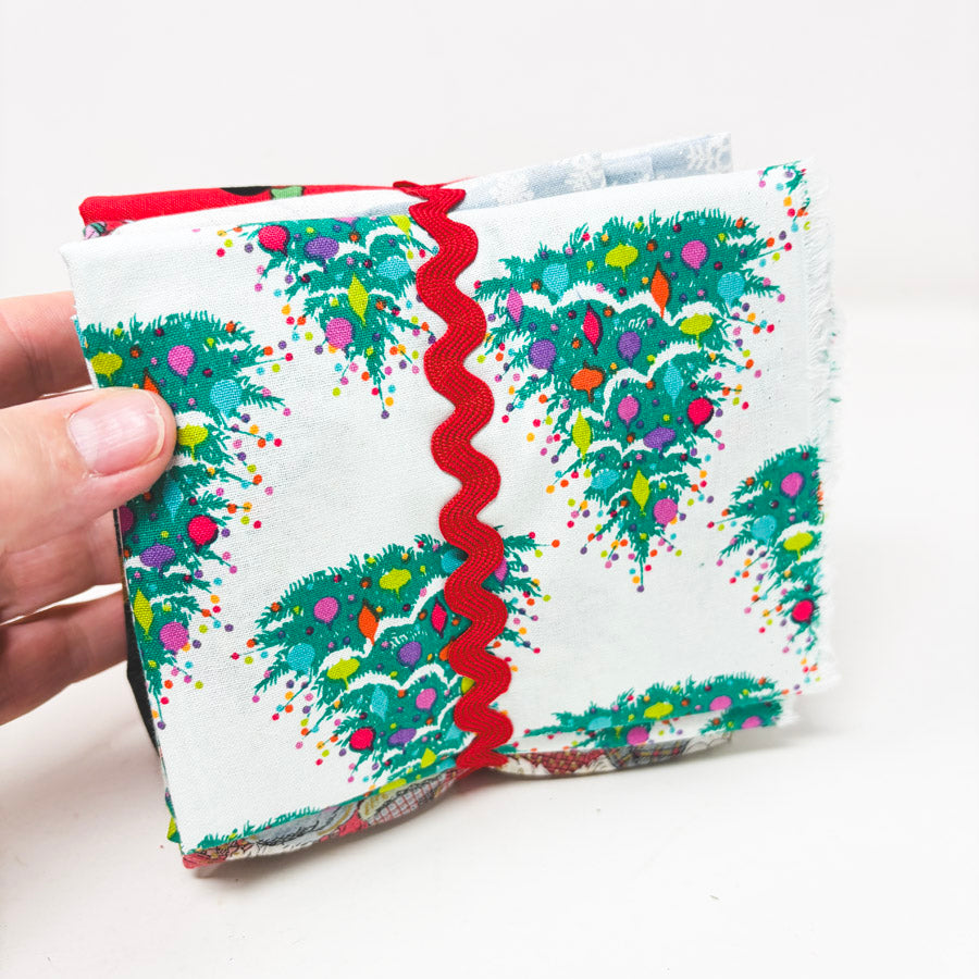 Novelty Prints Holiday Fabric Remnants Bundle