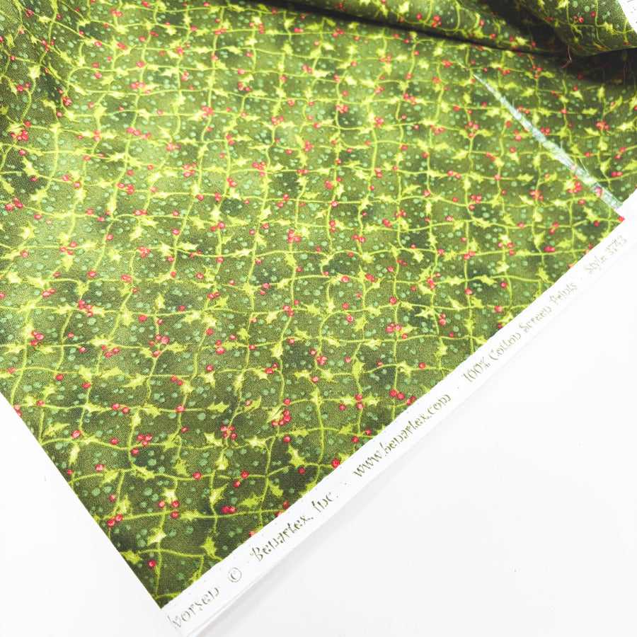 42" x 53" Nancy Hoffman Green Holly Cotton Fabric