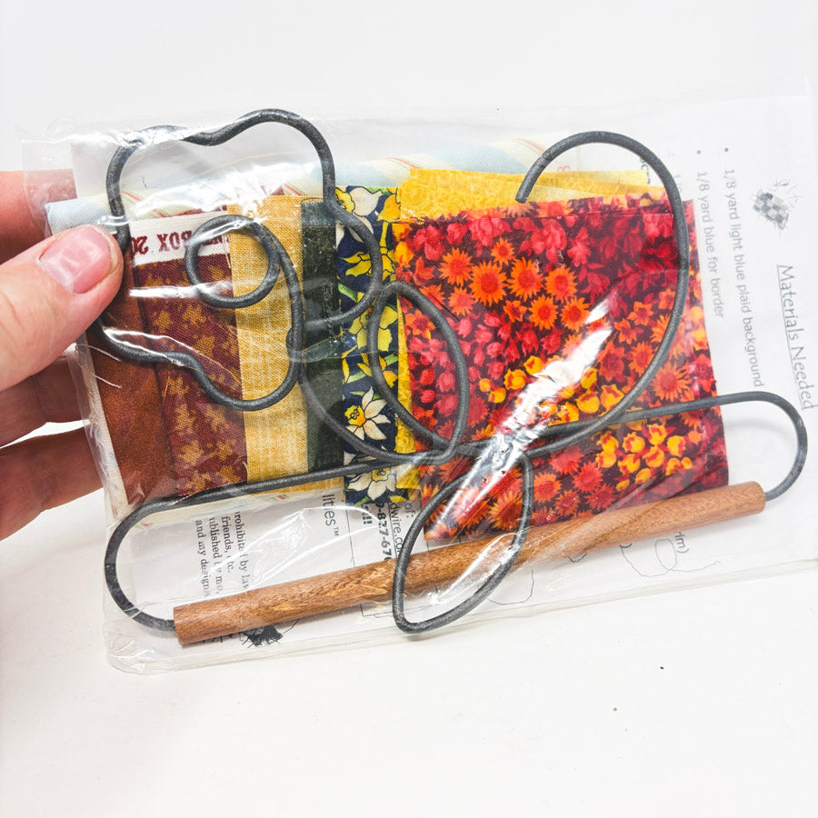 May Flowers (MM05) Patch Abilities Monthly Minis Hanging Quilt Kit