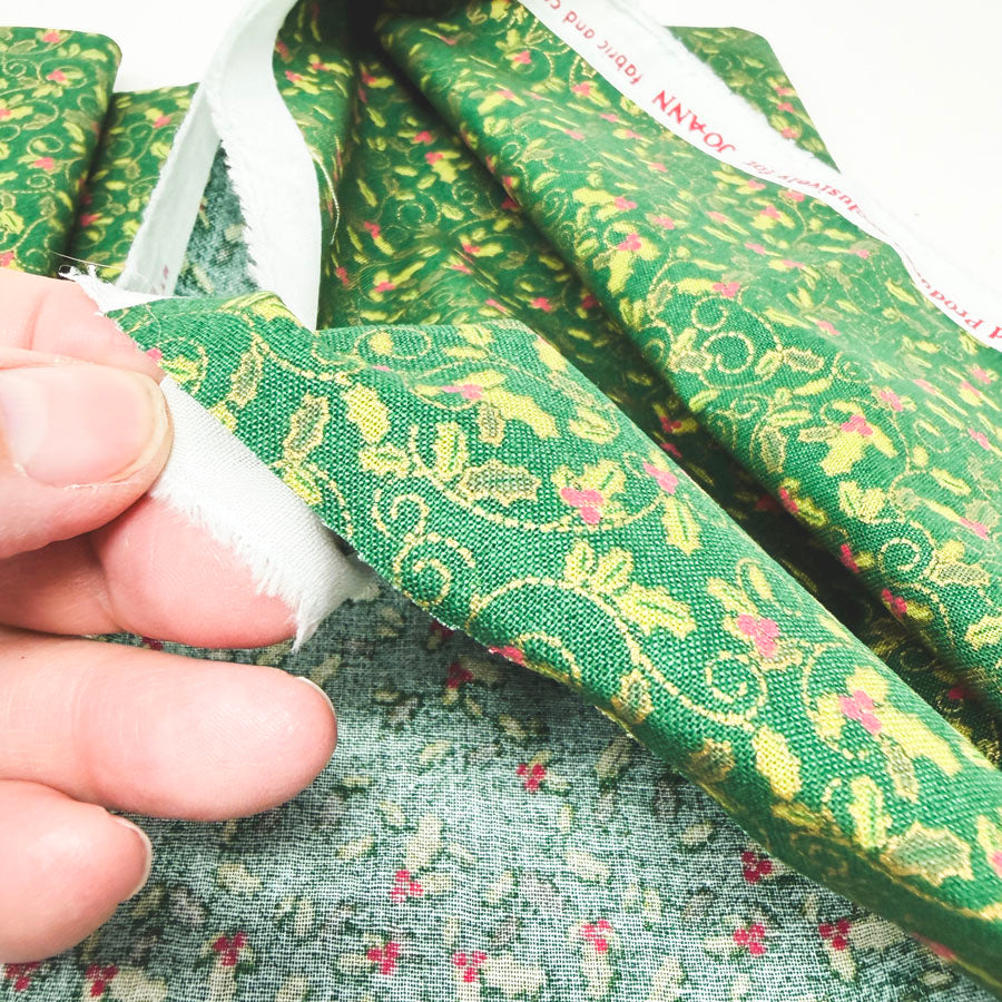 41" x 1 yd Holly Swirls on Green Cotton Fabric