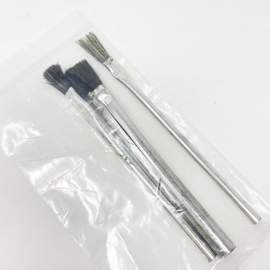 Bundle of Metal Handle Paintbrushes