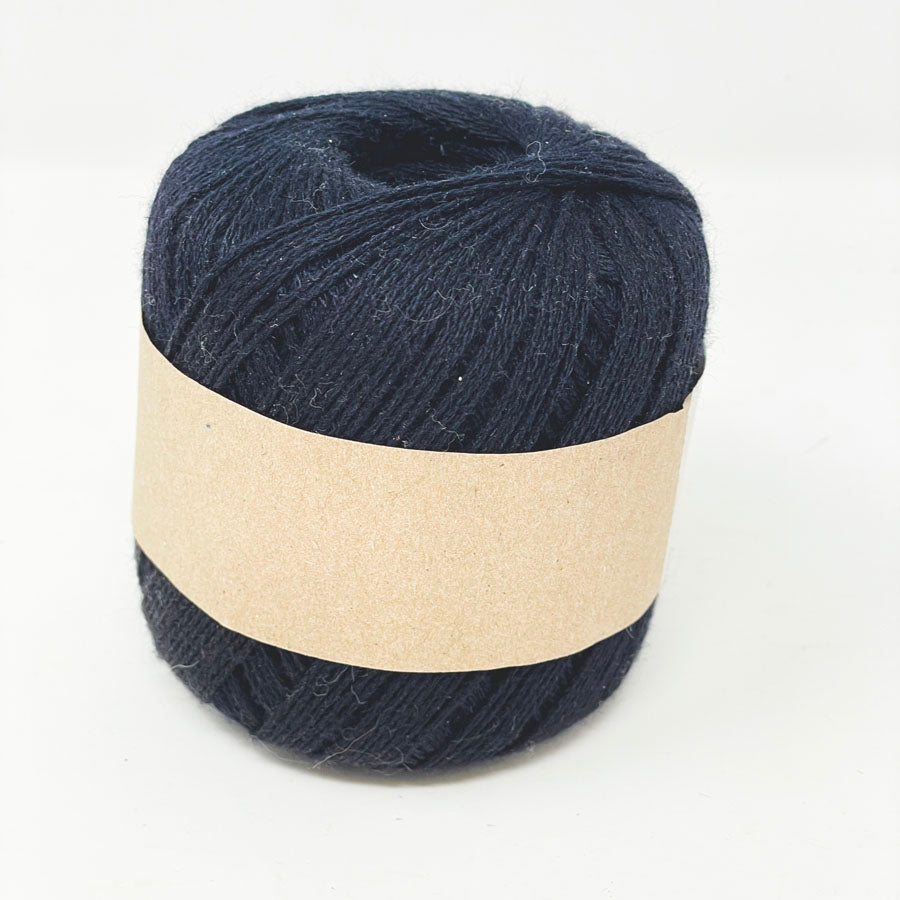 Black Yarn - B