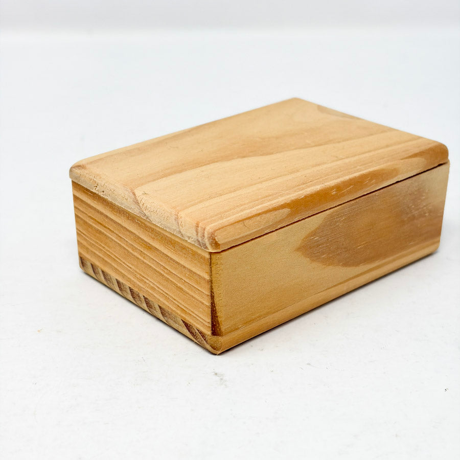 Small Darice Smooth Corner Wood Box