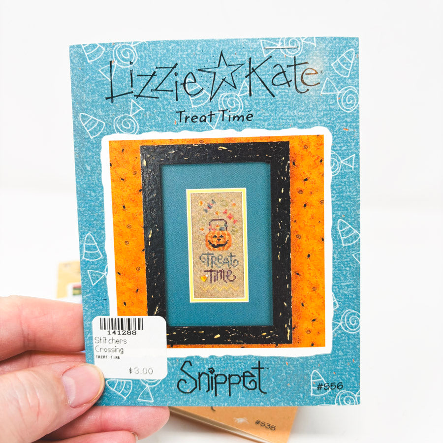 Lizzie Kate Snippet Cross Stitch Pattern & Charm