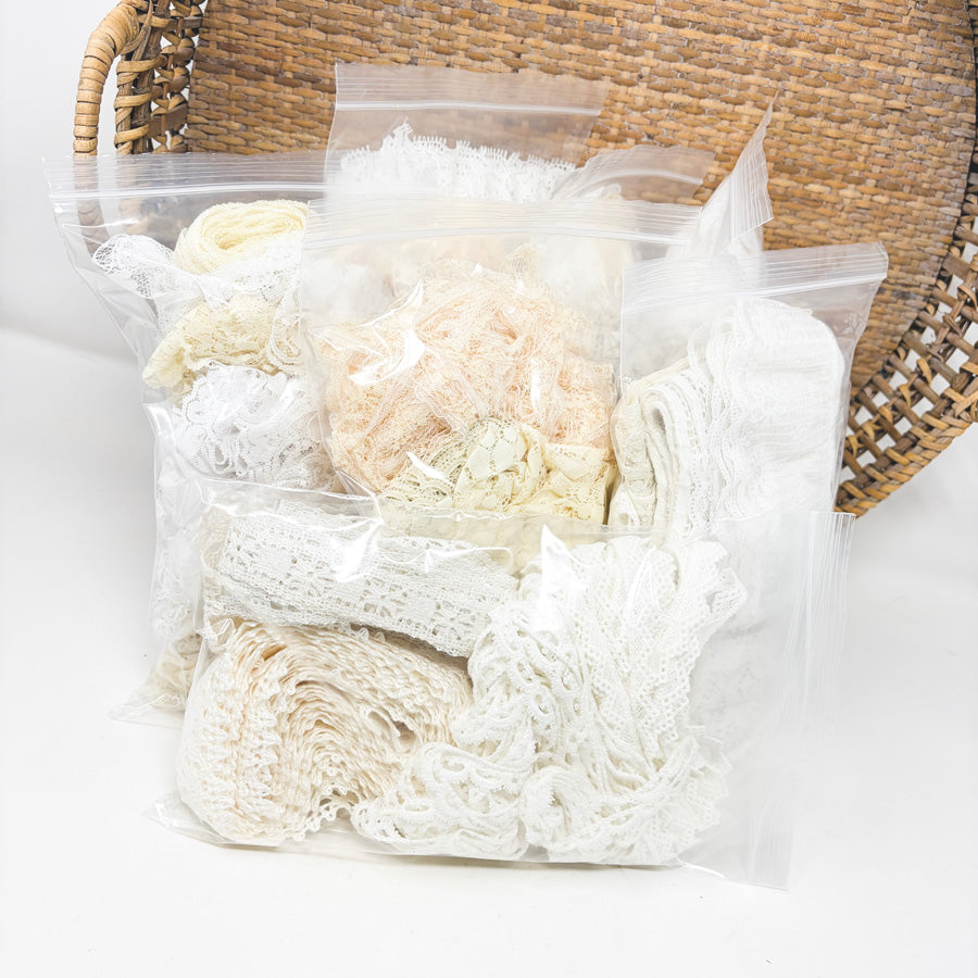 Vintage Style Lace Bundles (1)