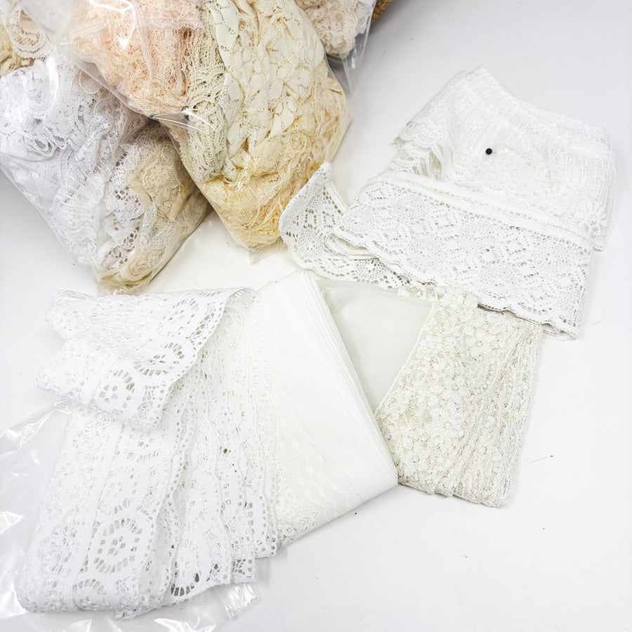 Vintage Style Lace Bundles (1)