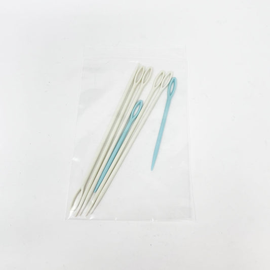 Bundle of Plastic Yarn Needles