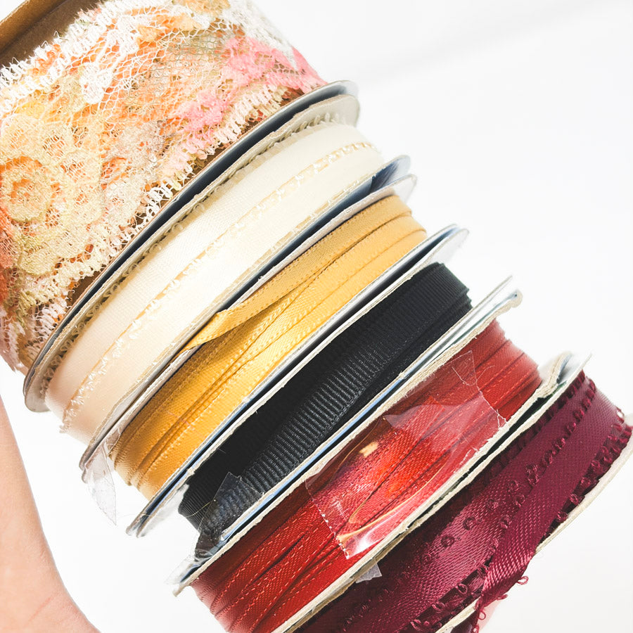 Autumn Days – Assorted Ribbon Tower (6)