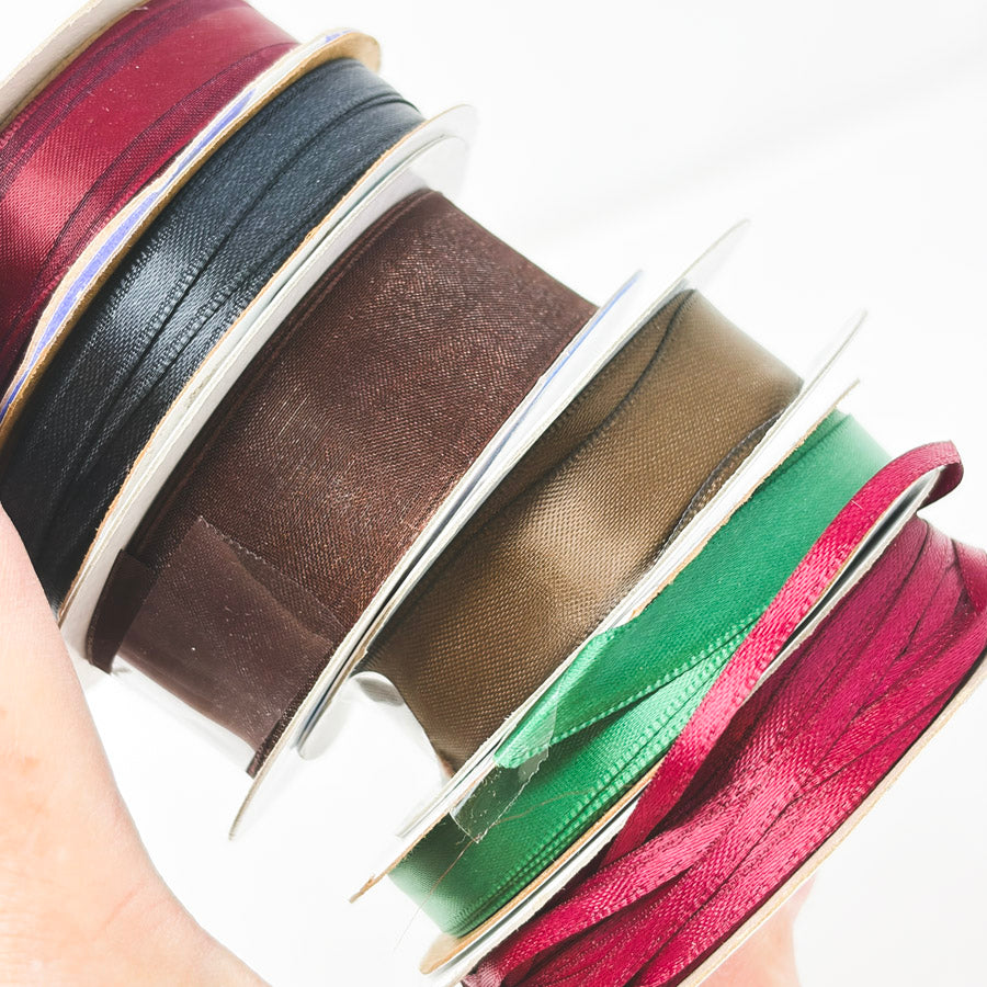 Victorian Holiday – Assorted Ribbon Tower (6)