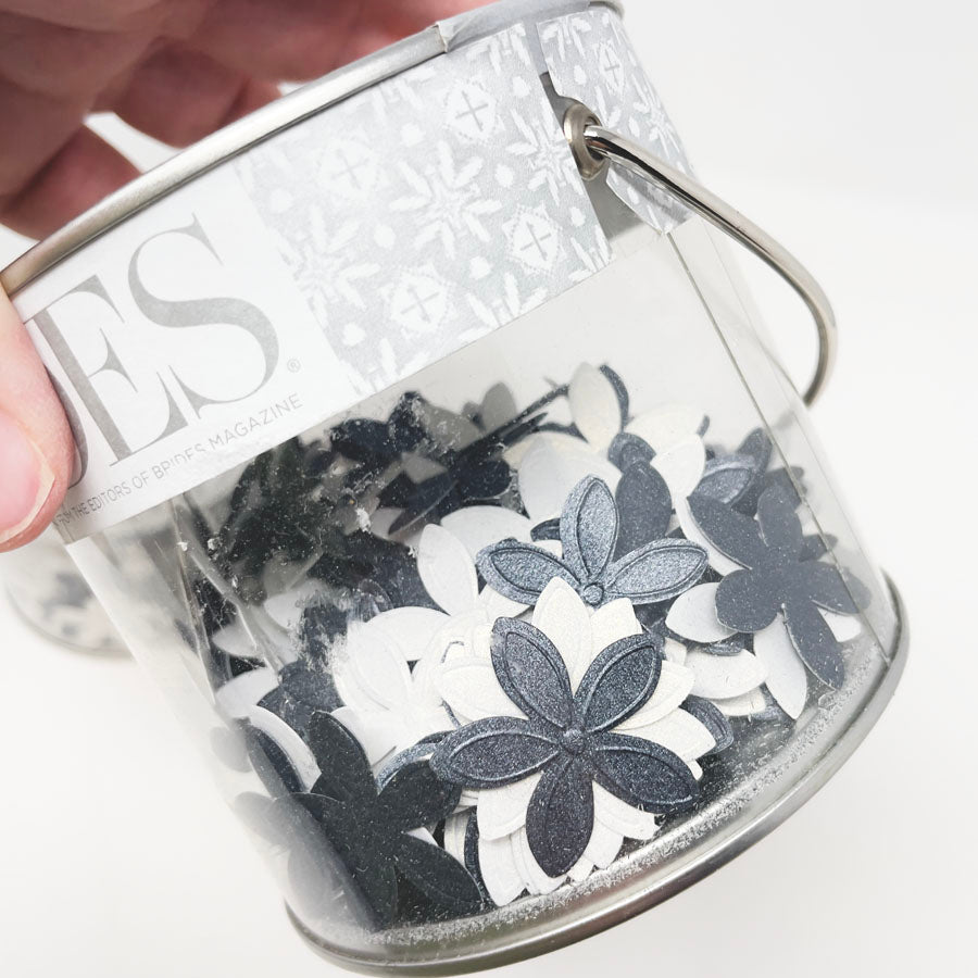 Black and White Flowers - Bridal Confetti (1)