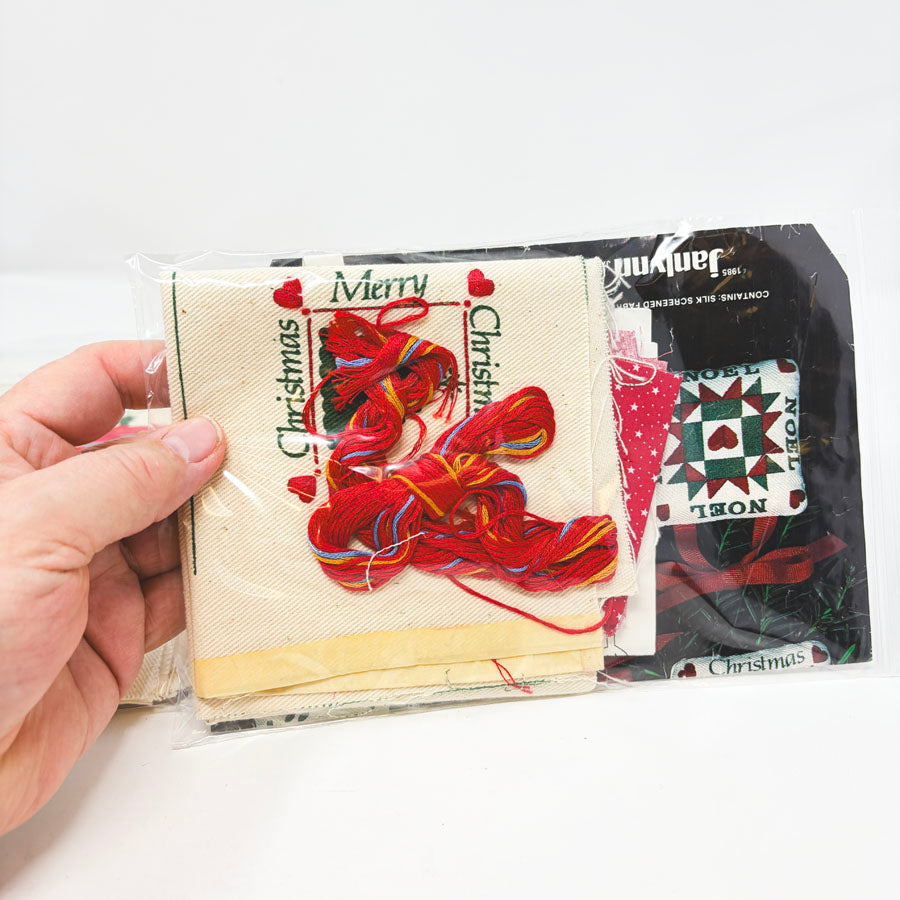 Janlynn Christmas Banner Ornaments Cross Stitch Kit