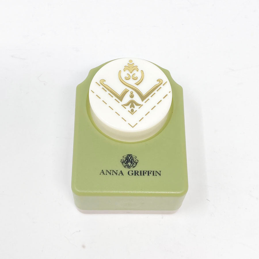 Anna Griffin All Night Media- Flourish Paper Punch