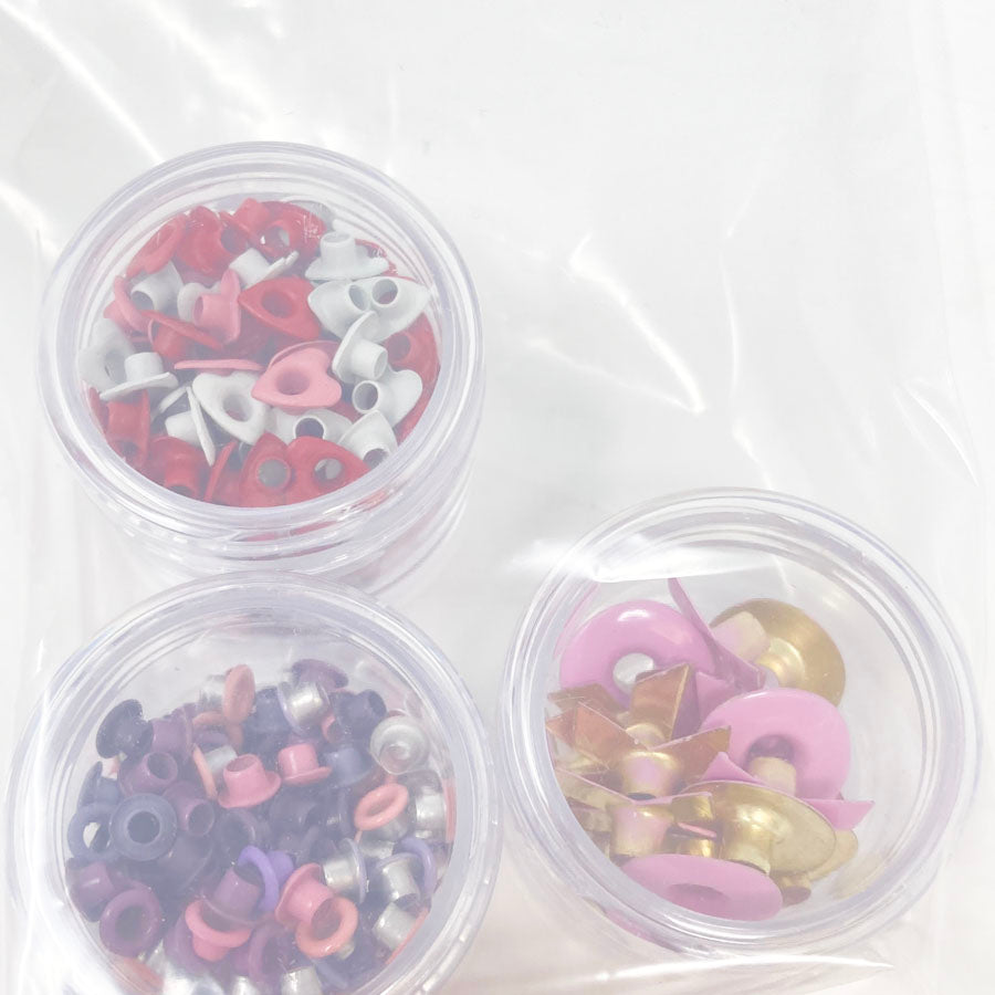 Bag of 3 different eyelets