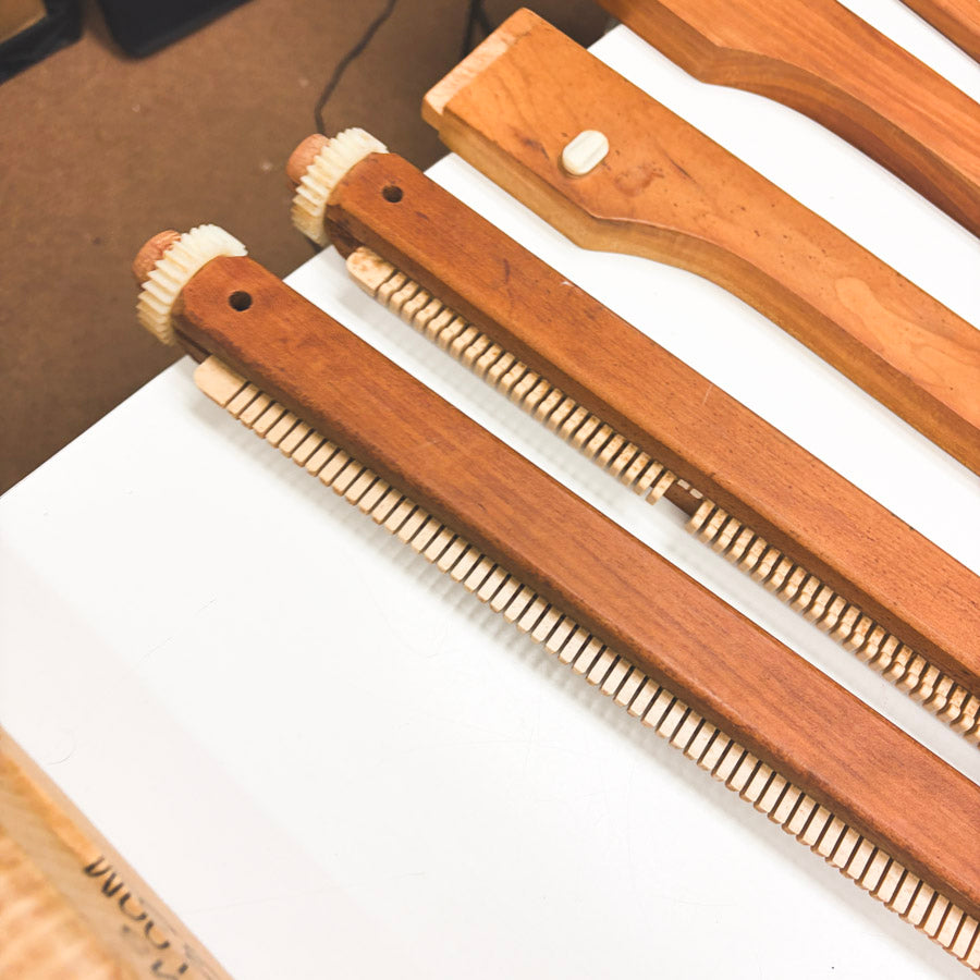 Beka Ratchet Frame Loom – Rigid Heddle / Floor Stand / Three Reeds