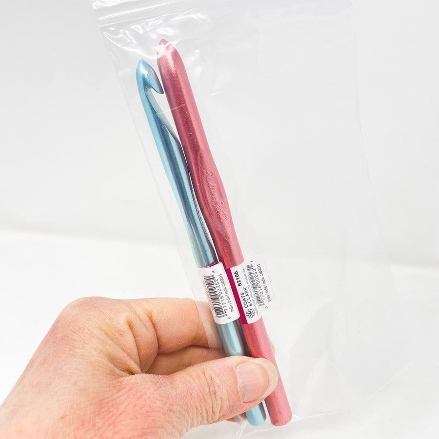 Susan Bates Crochet Hook Set of 2 (M & N)