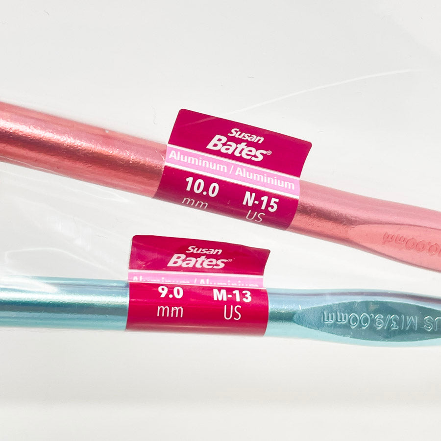 Susan Bates Crochet Hook Set of 2 (M & N)