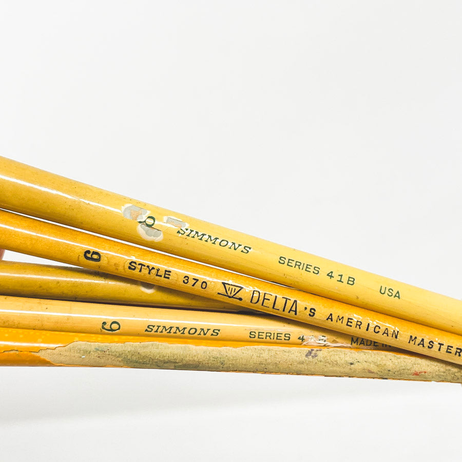 Assorted Long Handle Artist Paintbrush Bundles (1)