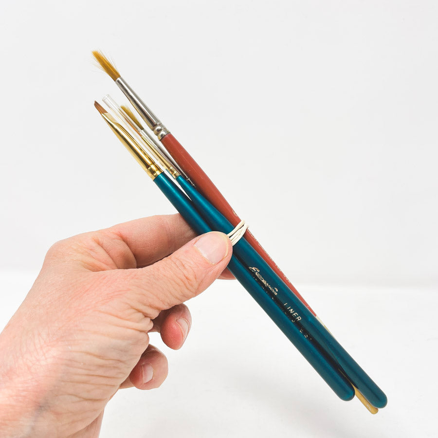 Assorted Short Handle Artist Brush Bundles (1)