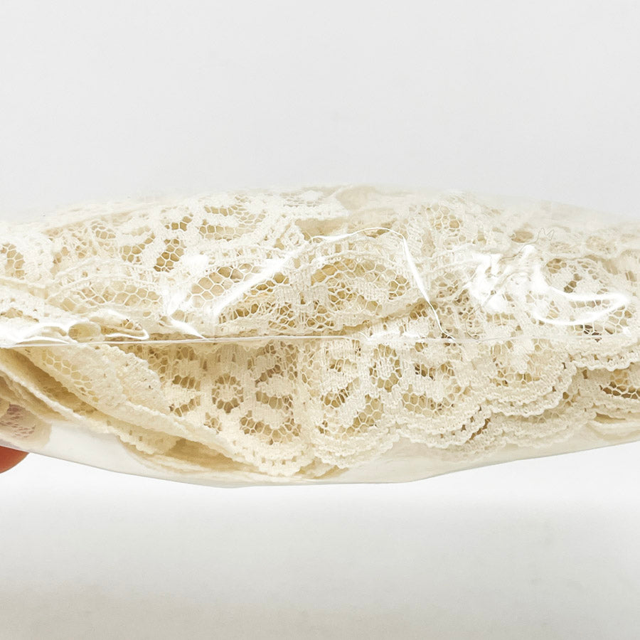 Ivory Frilly Lace - 3 yds