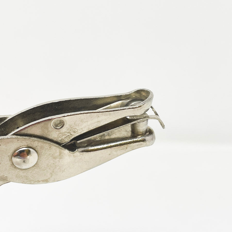 Hole Puncher (1)