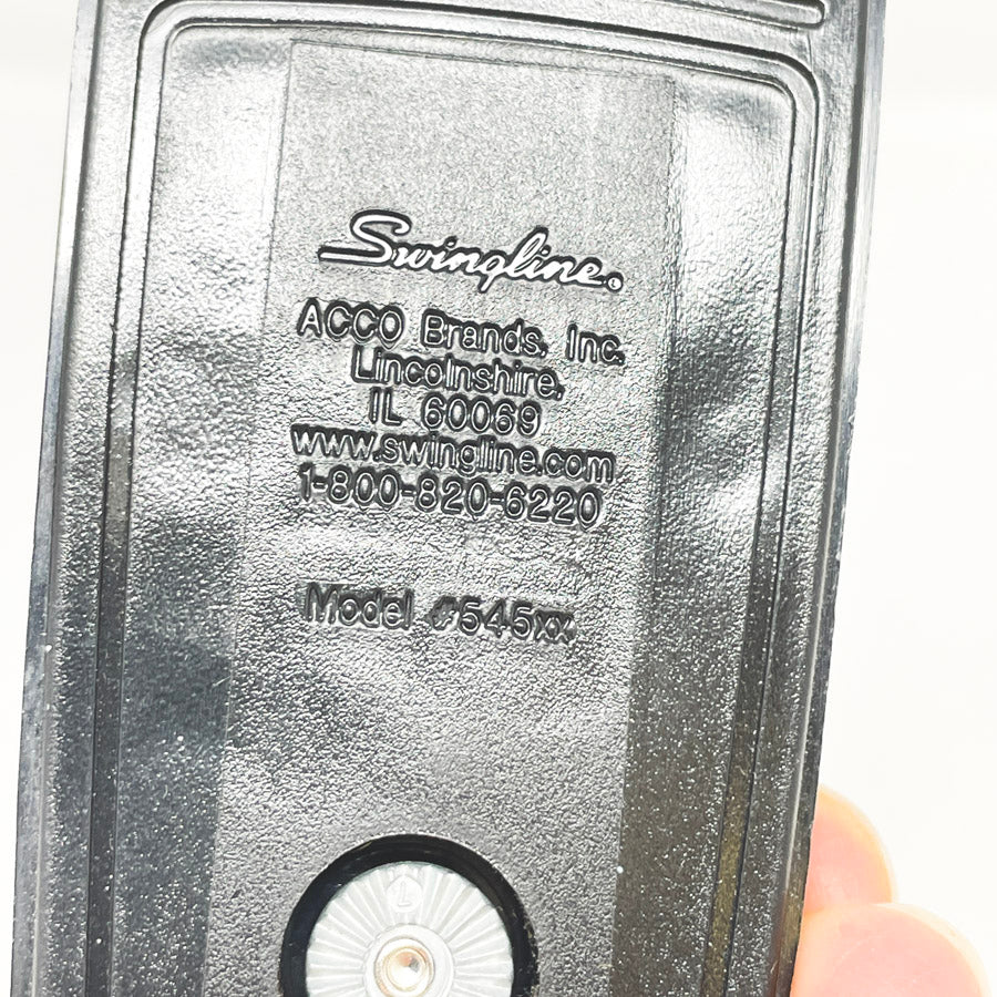 Swingline Plastic Stapler (1)