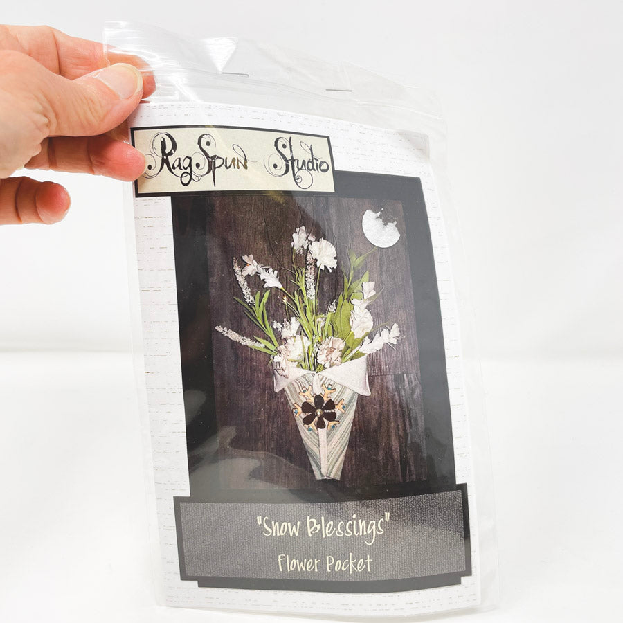 Rag Spun Studio Snow Blessings Flower Packet Kit